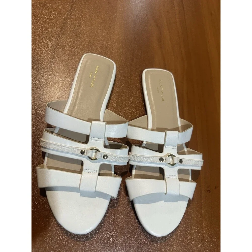 Ann Taylor Factory White Cage Slides with Gold Ring Detail - Size 7.5